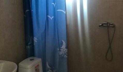 Четырехместная с балконом. Отель Лайт Четырехместная с балконом, Кучугуры