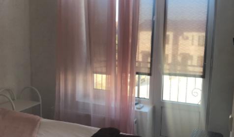 Двухместная розовая. Отель Двухместная розовая Бриз, Кучугуры