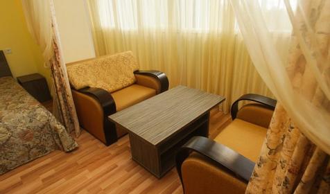 Улучшенный двухместный с закрытой лоджией и видом на море, корпус 2