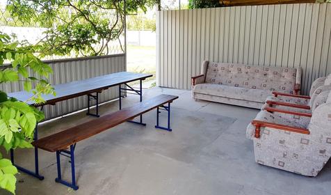 Семейный домик 4-6 местный с кухней, столовой и террасой