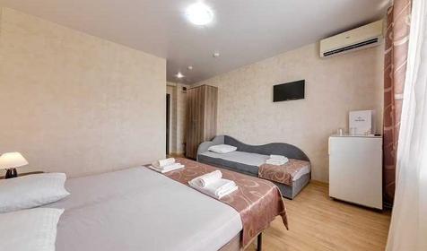 Стандарт трехместный, Главный корпус