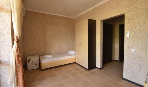 Комфорт трехместный. Отель Замок Азов, Темрюкский район, Пересыпь