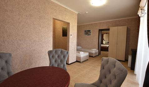 Люкс двухкомнатный четырехместный. Отель Замок Азов, Темрюк, Пересыпь