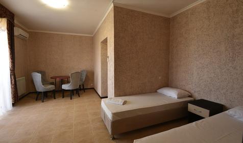 Люкс двухкомнатный четырехместный. Отель Замок Азов, Темрюк, Пересыпь