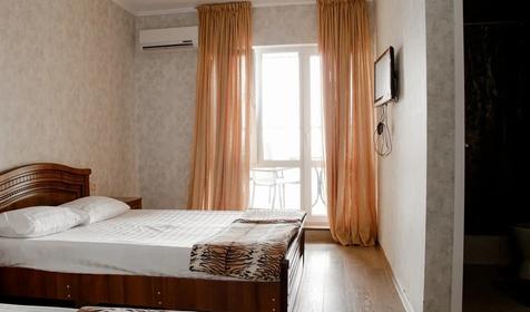 Трехместный