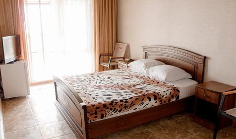 Трехместный