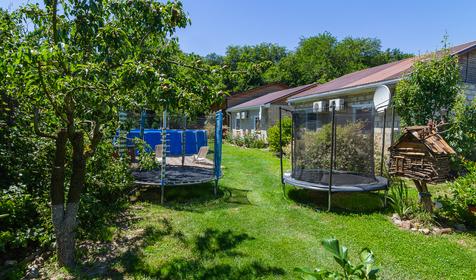 Гостевой дом На Школьной 83, Темрюкский район, Голубицкая