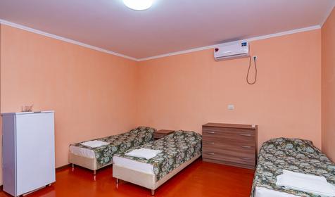 Четырехместный домик, 1 категория. База отдыха Самоцветы, Темрюкский район, п. Веселовка