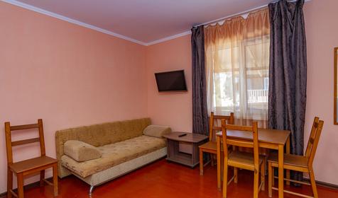 Четырехместный домик, 1 категория. База отдыха Самоцветы, Темрюкский район, п. Веселовка