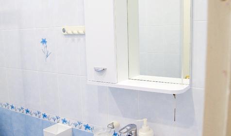 Комната для семьи из трех человек с кухонной зоной