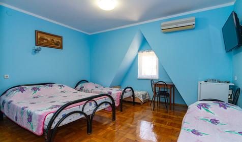 Четырехместный стандарт. Гостиница Дельфина, Туапсинский р-н, п. Ольгинка