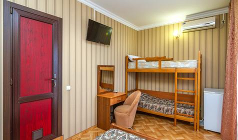 Комфорт трехместный. Гостевой дом Евгений, г. Сочи, п. Лазаревское