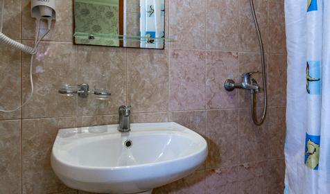 Четырехместный двухкомнатный. Гостевой дом Августа. Сочи, Лазаревский райн, п. Аше