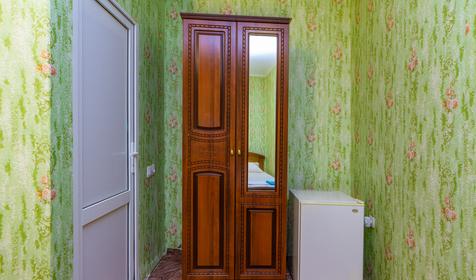 Трехместный. Мини-гостиница Алые Паруса, Новомихайловский