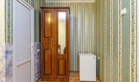 Трехместный с балконом и видом на море. Мини-гостиница Алые Паруса, Новомихайловский