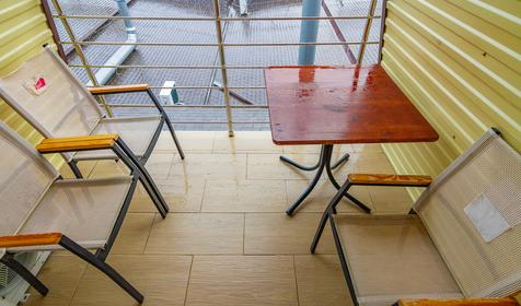 Трехместный с балконом и видом на море. Мини-гостиница Алые Паруса, Новомихайловский