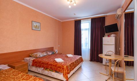 Трехместный стандарт. Гостиница Уралочка, Сочи, Лазаревское