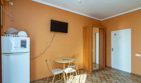 Двухместный стандарт с балконом. Гостиница Уралочка, Сочи, Лазаревское