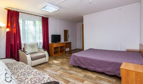 Трехместный с удобствами повышенной комфортности. База отдыха Водолей, Туапсе, Бухта Инал