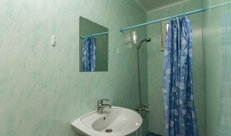 Трехместный с удобствами повышенной комфортности. База отдыха Водолей, Туапсе, Бухта Инал