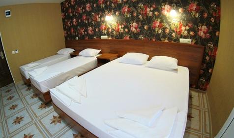 Четырехместный полулюкс с балконом