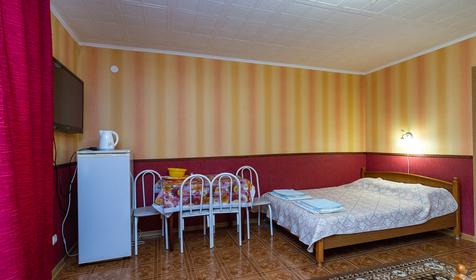 Четырехместный с балконом. Гостевой дом Афродита, Геленджик, Голубая бухта