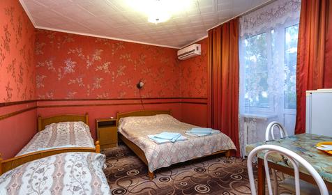 Четырехместный с балконом. Гостевой дом Афродита, Геленджик, Голубая бухта