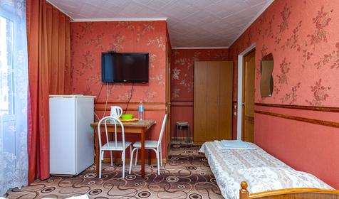 Четырехместный с балконом. Гостевой дом Афродита, Геленджик, Голубая бухта