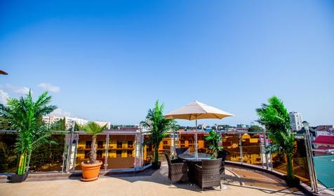 Shine House (Шайн Хаус)