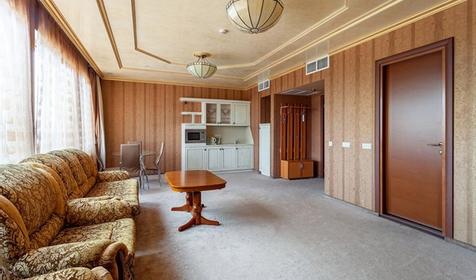 Люкс двухместный двухкомнатный с балконом