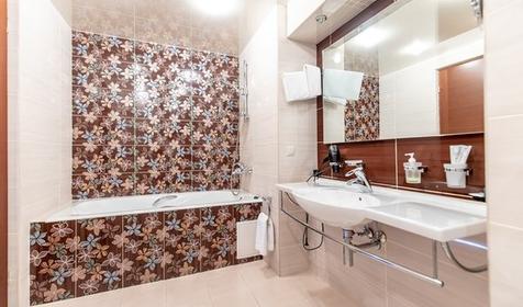 Люкс двухместный двухкомнатный с балконом