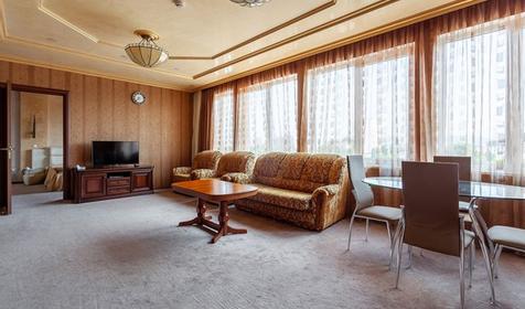 Люкс двухместный двухкомнатный с балконом