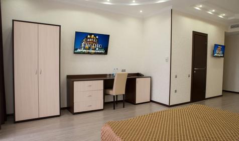  Encino (Энсино), Адлер