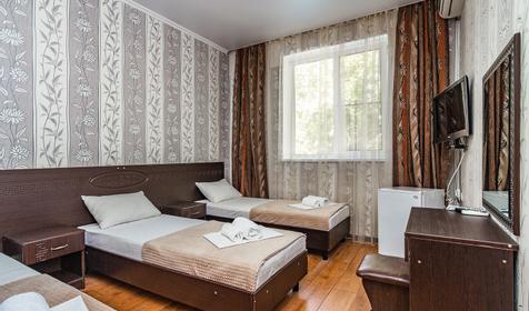 Комфорт трехместный. Гостевой дом Посейдон, Туапсе, Джубга