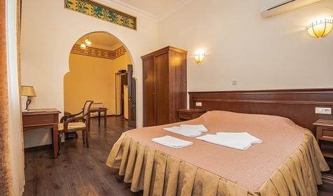  Люкс трехместный Восточный с кухней