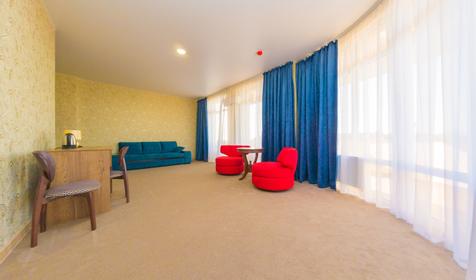  Люкс четырехместный трехкомнатный