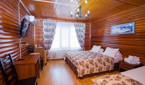 Трехместный