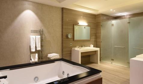 Улучшенный четырехместный трехкомнатный с двумя спальнями и гостиной