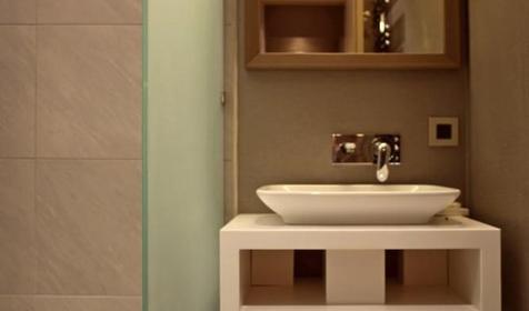 Улучшенный шестиместный с тремя спальнями и гостиной