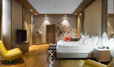 Улучшенный шестиместный с тремя спальнями и гостиной