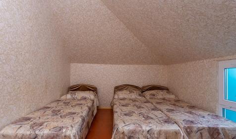 Трехместная мансарда