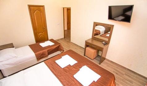 Люкс пятиместный двухкомнатный