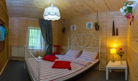 Домик в лесу (до 20 человек)