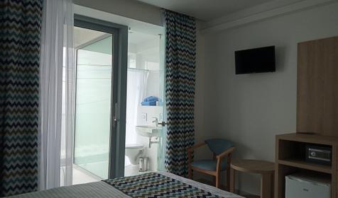 Отель La Familia (Ла Фамилия), Лоо