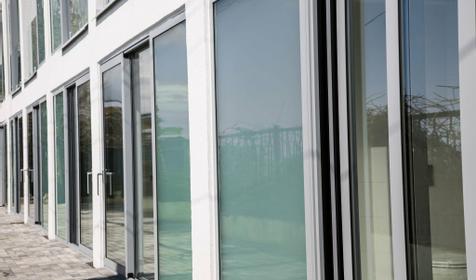 Отель La Familia (Ла Фамилия), Лоо