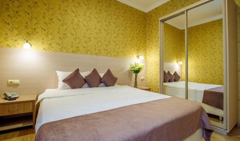 Люкс четырехместный двухкомнатный