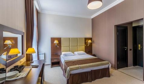 Семейный трехместный