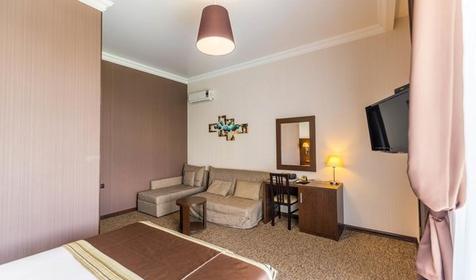 Полулюкс трехместный