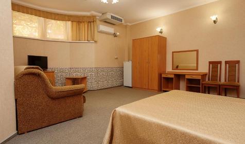 Стандарт семейный шестиместный двухкомнатный