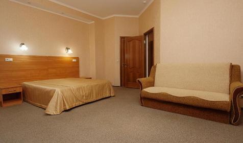 Стандарт семейный шестиместный двухкомнатный